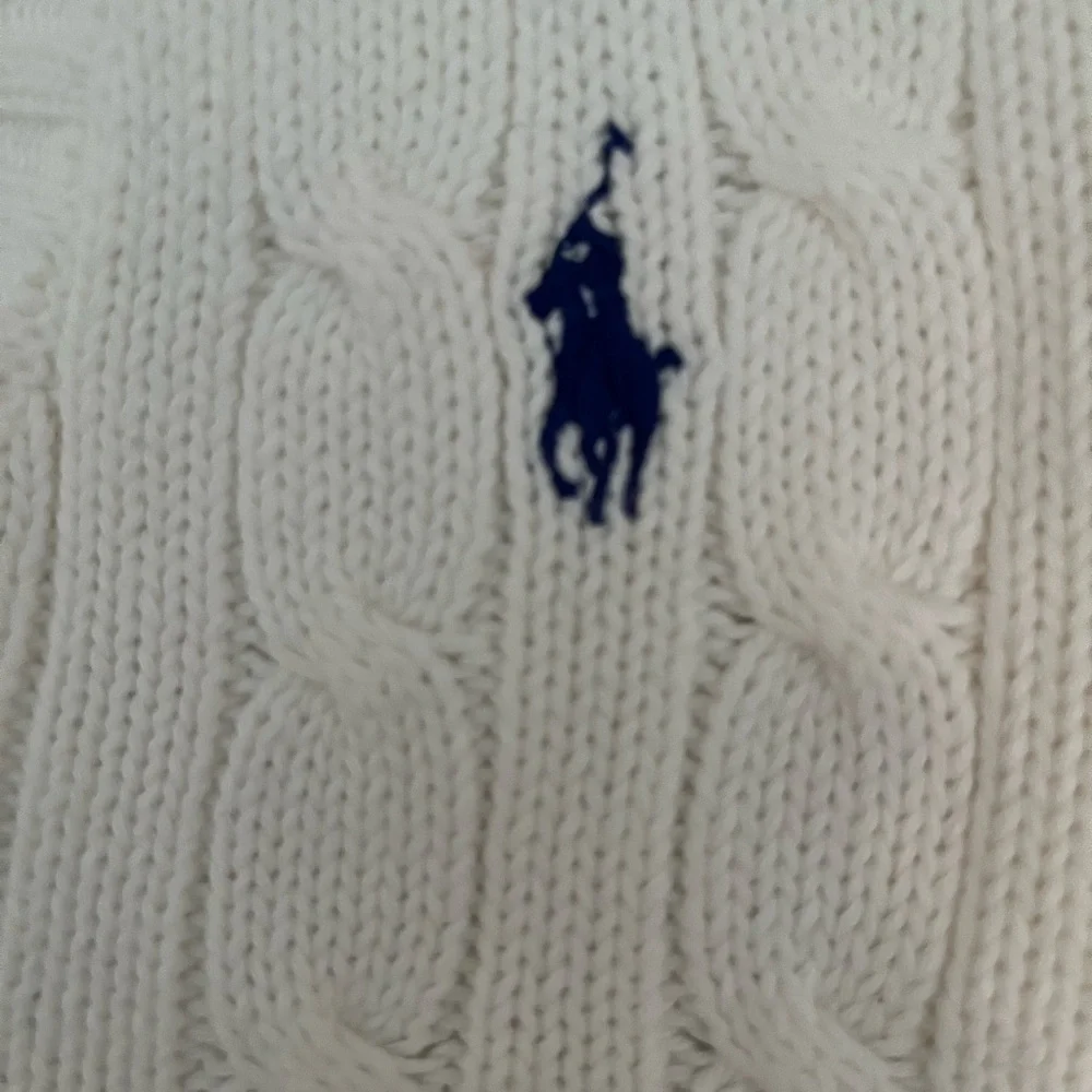 Ralph Lauren V-Neck Sweater in White - Picture 2 of 11